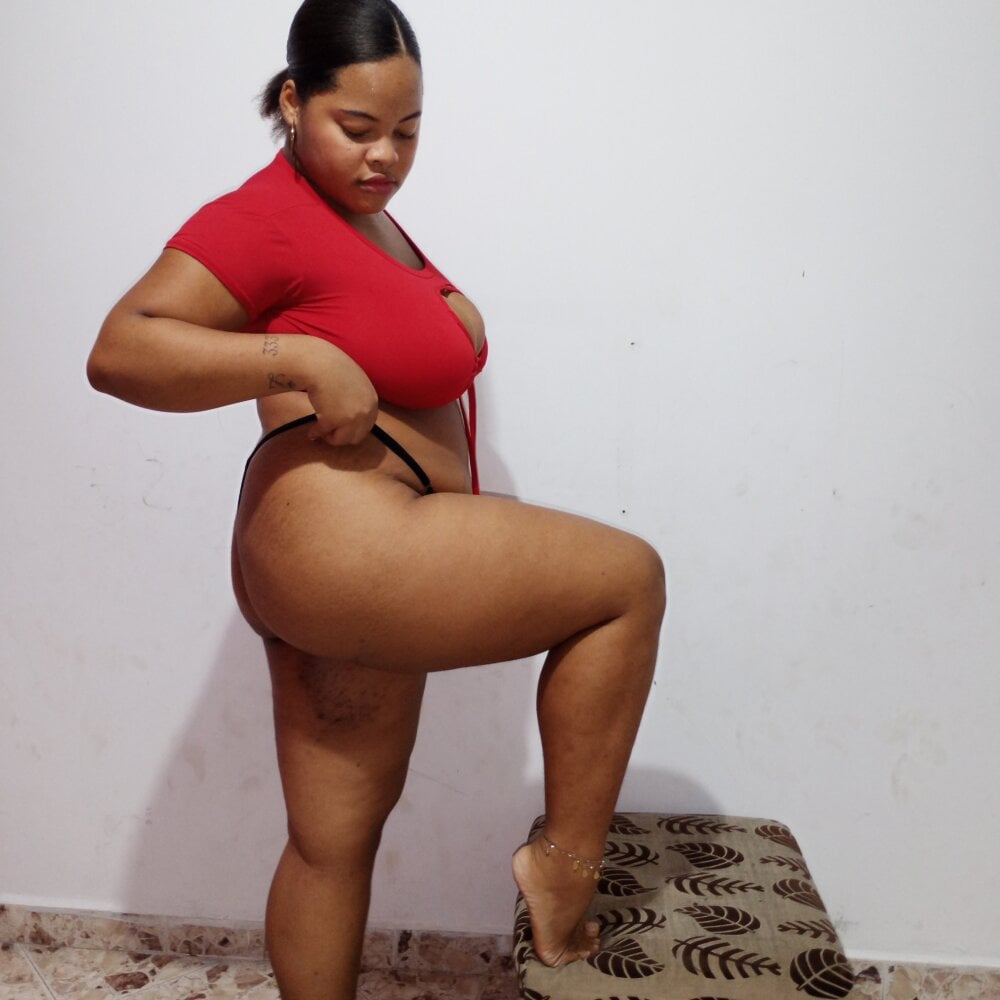 amira-tits