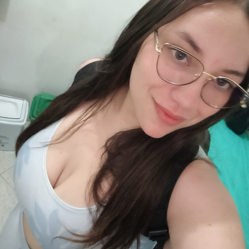 ayna_brown