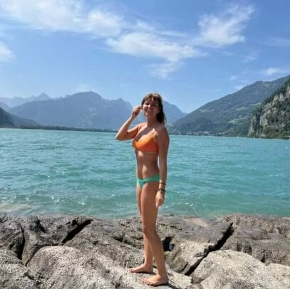 barefoot_goddess