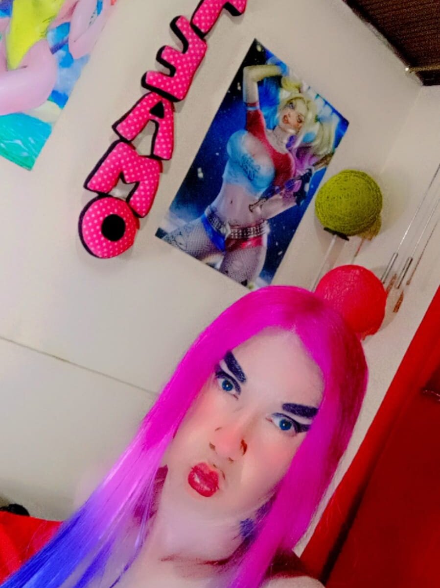 blondehot5v