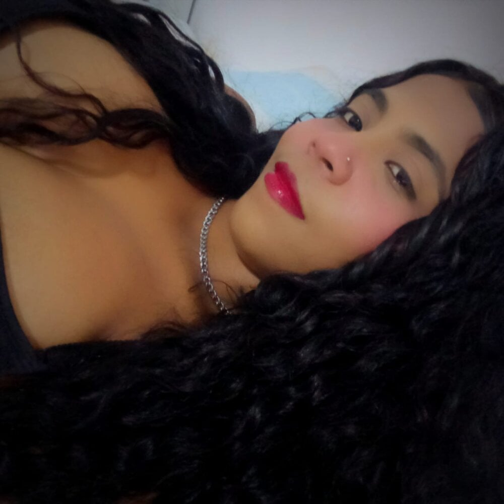 busty_sofia