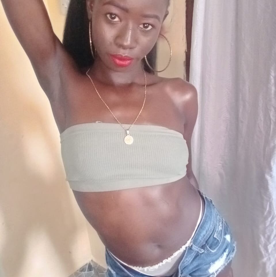 ebony_coco69