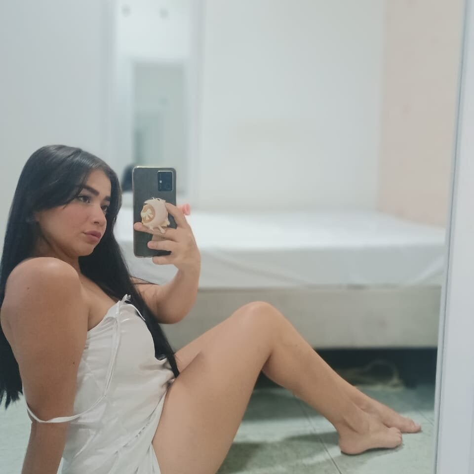 emily_feets