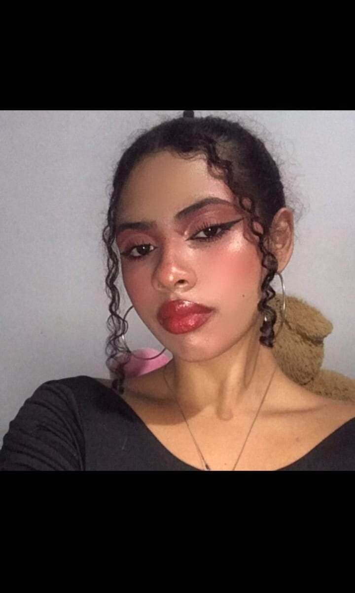 idun_brunette