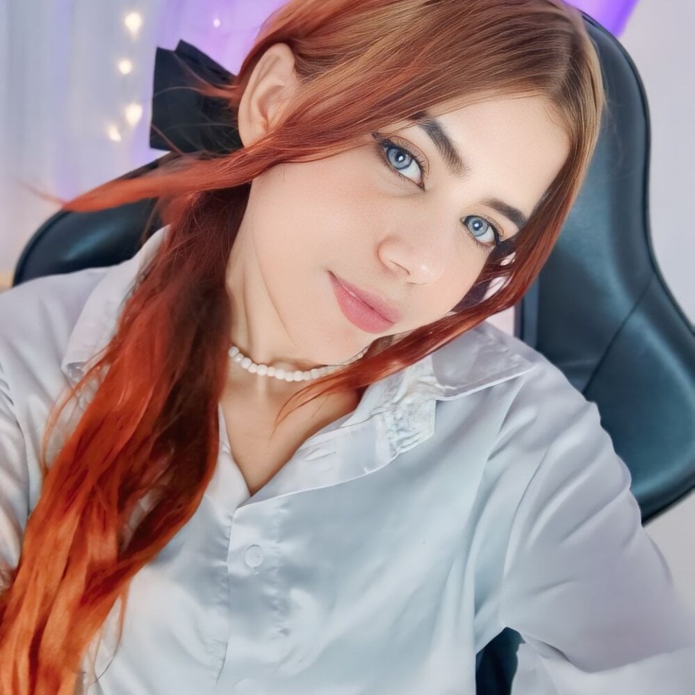 lia_petite1