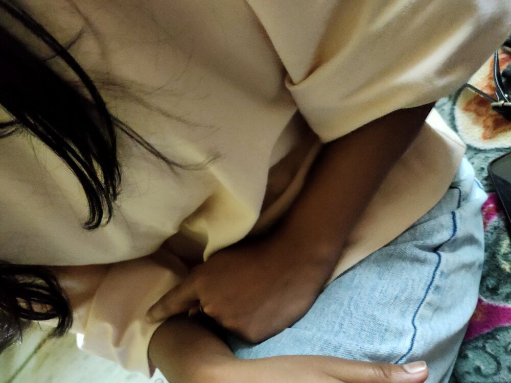 lusty_riya