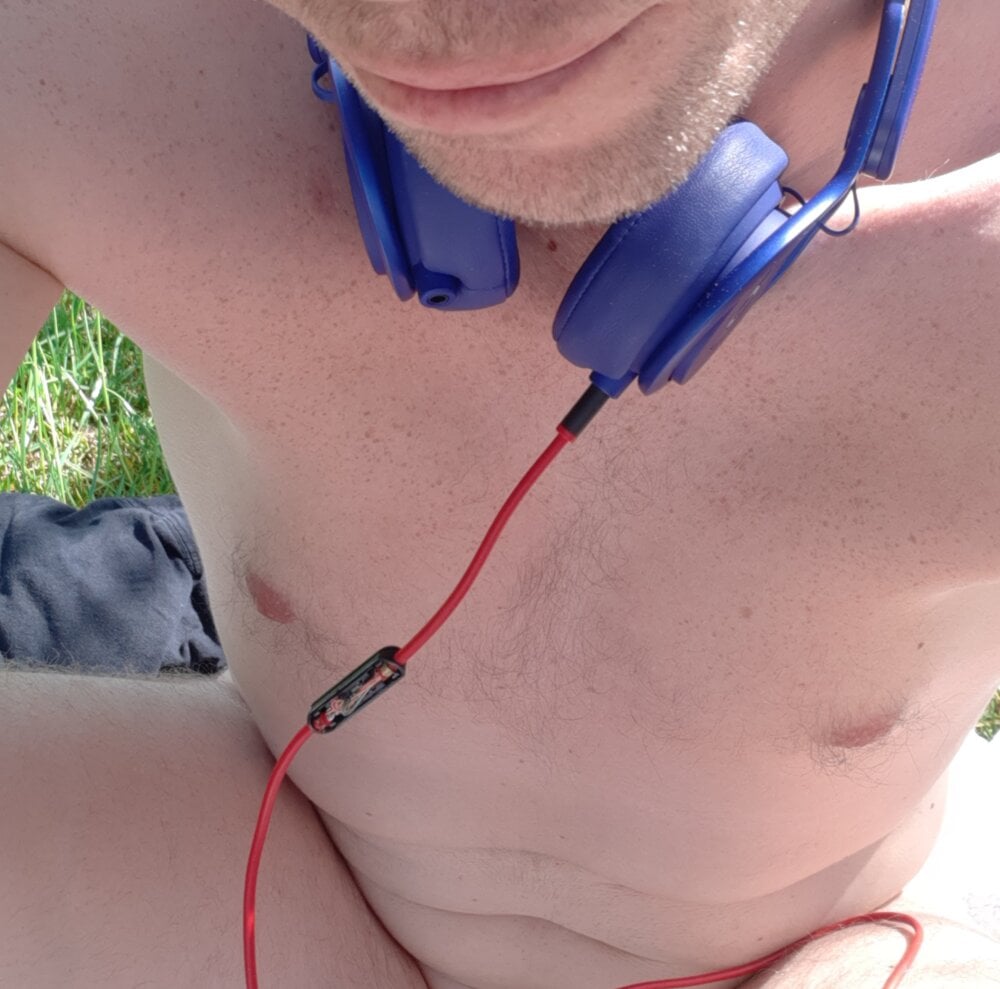 nakeddj83