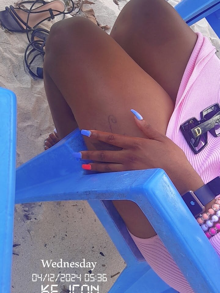 petite_ebony001