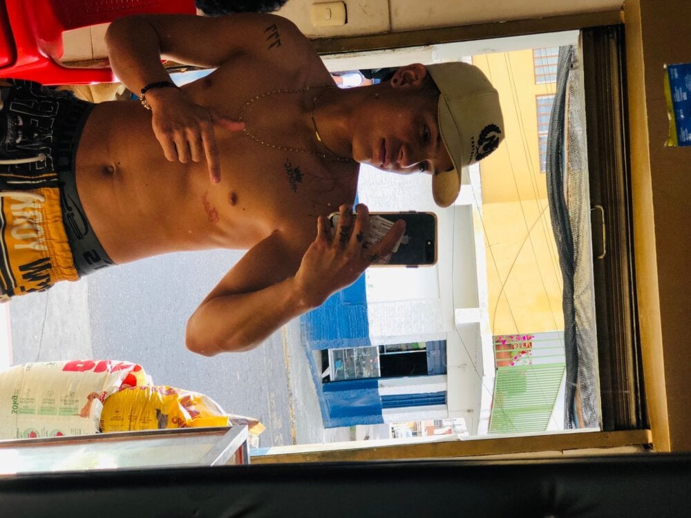 strongerboyx