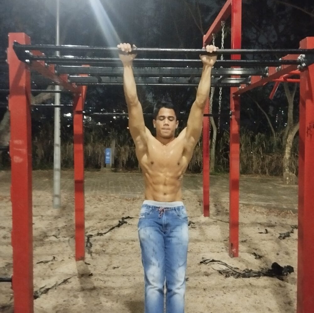 zeus_young_hot