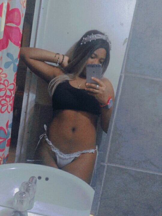 zoe_ebony74